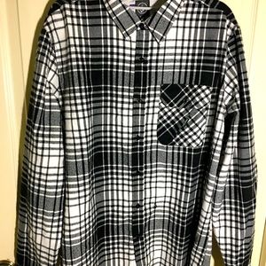 Volcom Men’s L White/Black Flannel